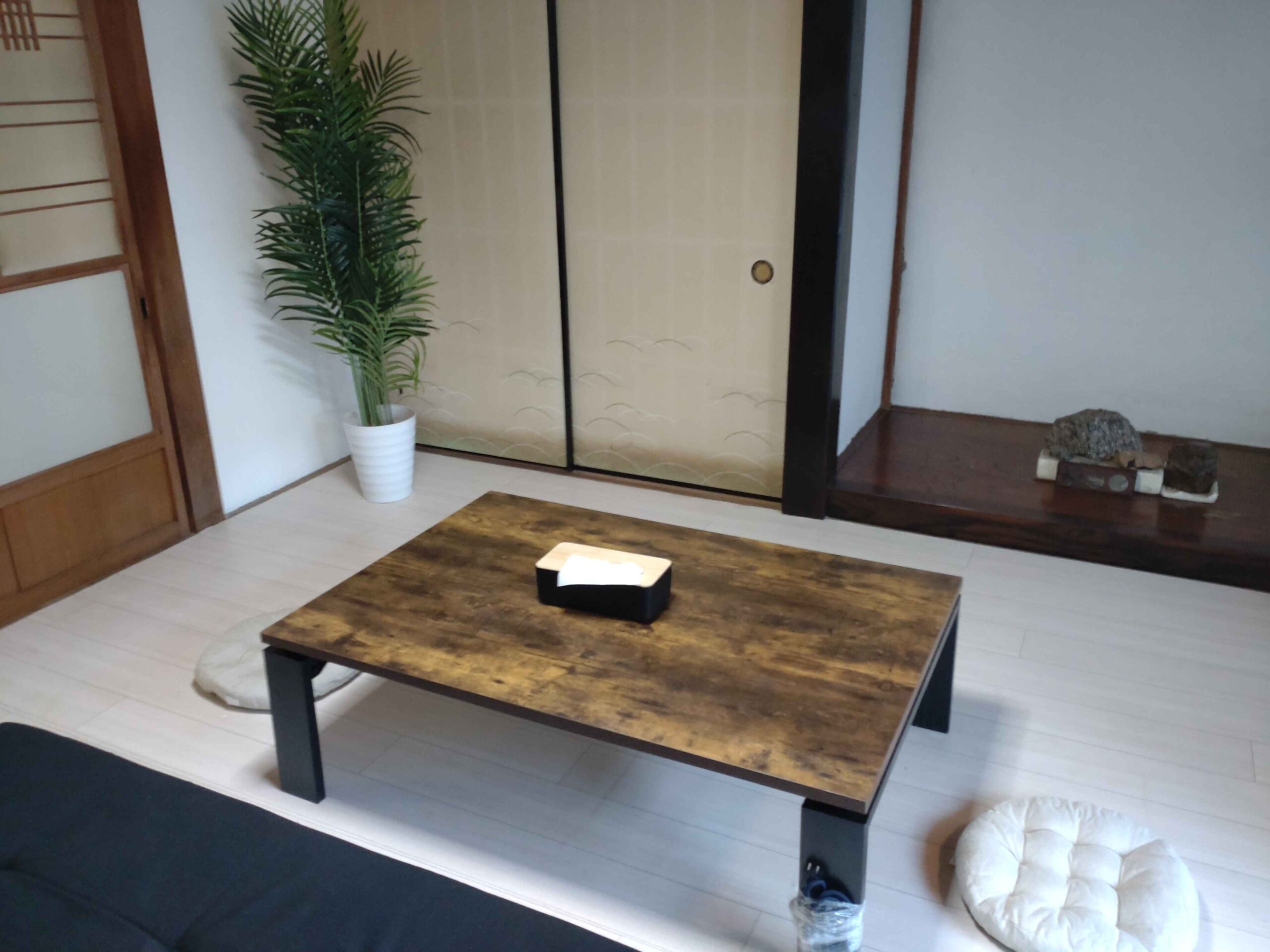 森に抱かれる、
一棟貸しの宿。